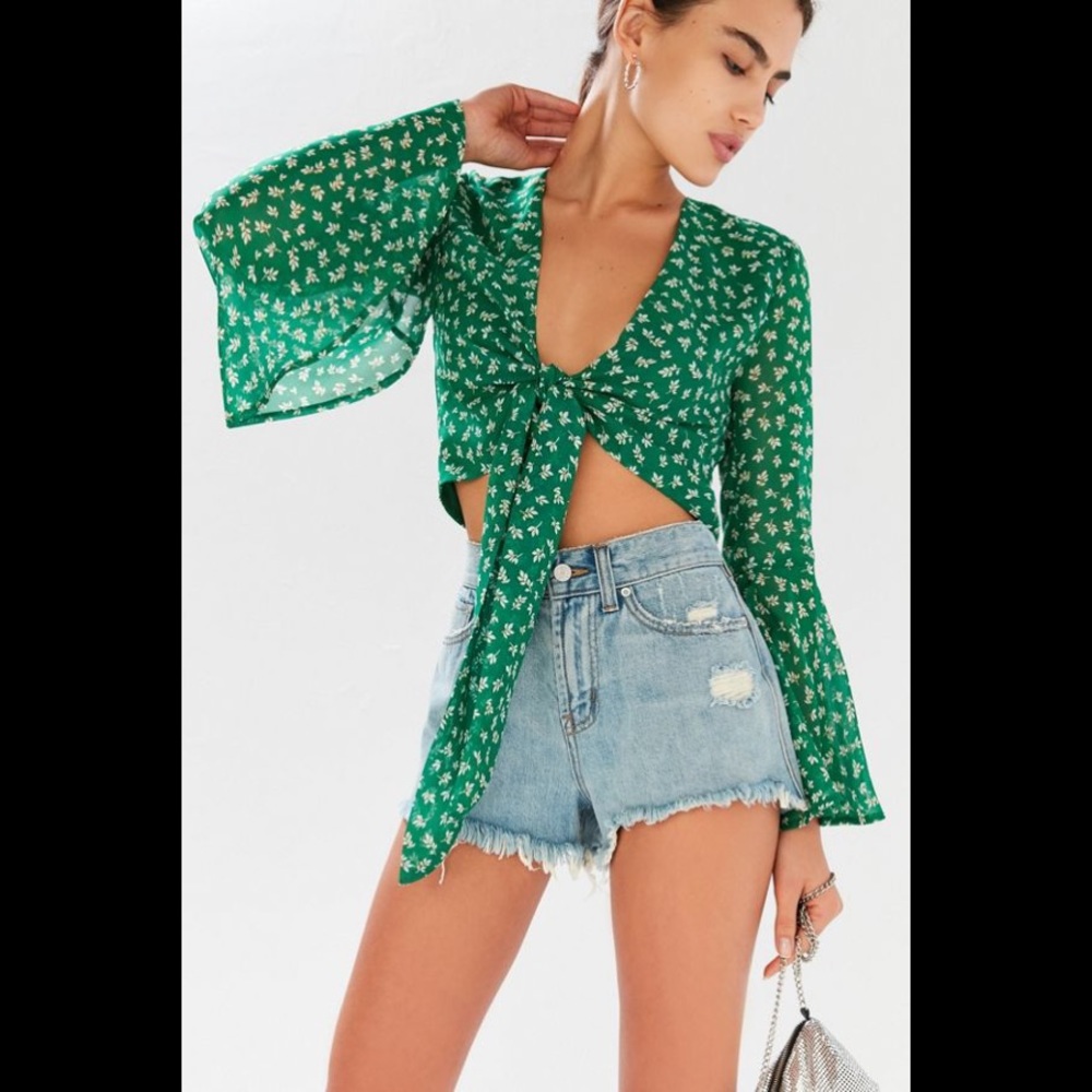 NWOT bell sleeve tie up crop top